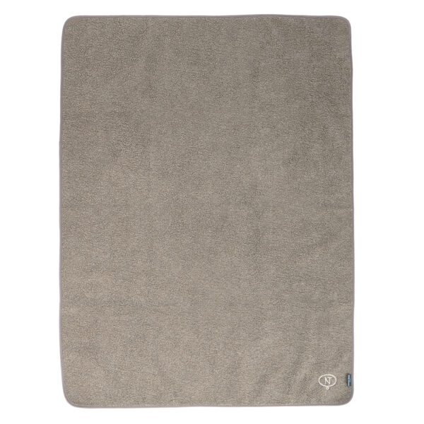 Nomad Tales Blush vanntett kuskedekk Taupe - L 140 x B 105 cm