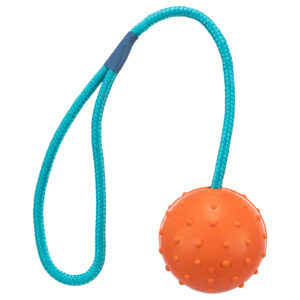 Trixie gummiball med kastetau - Ball ca. Ø 6 cm/Tau 30 cm lang